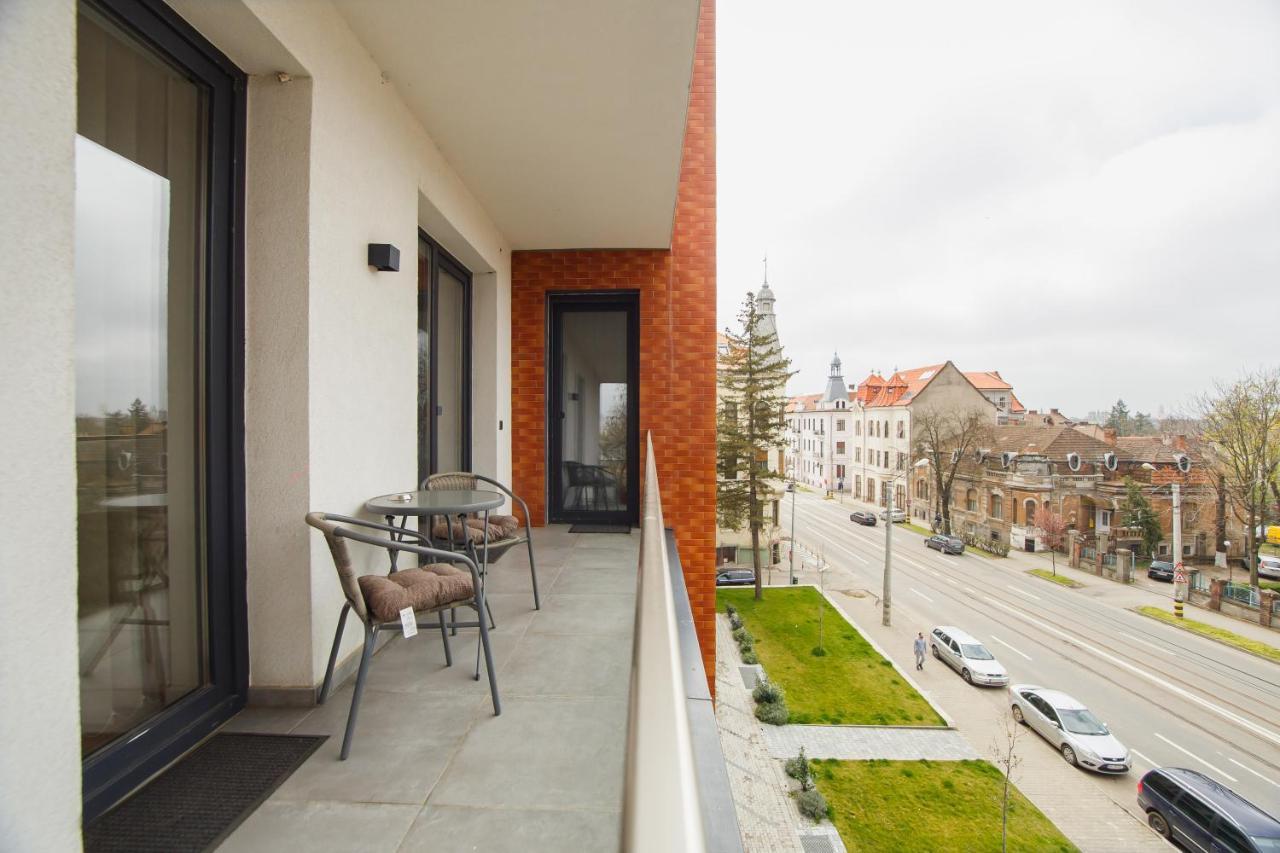 Enjoy The Light ! Central Space Oradea Exteriér fotografie